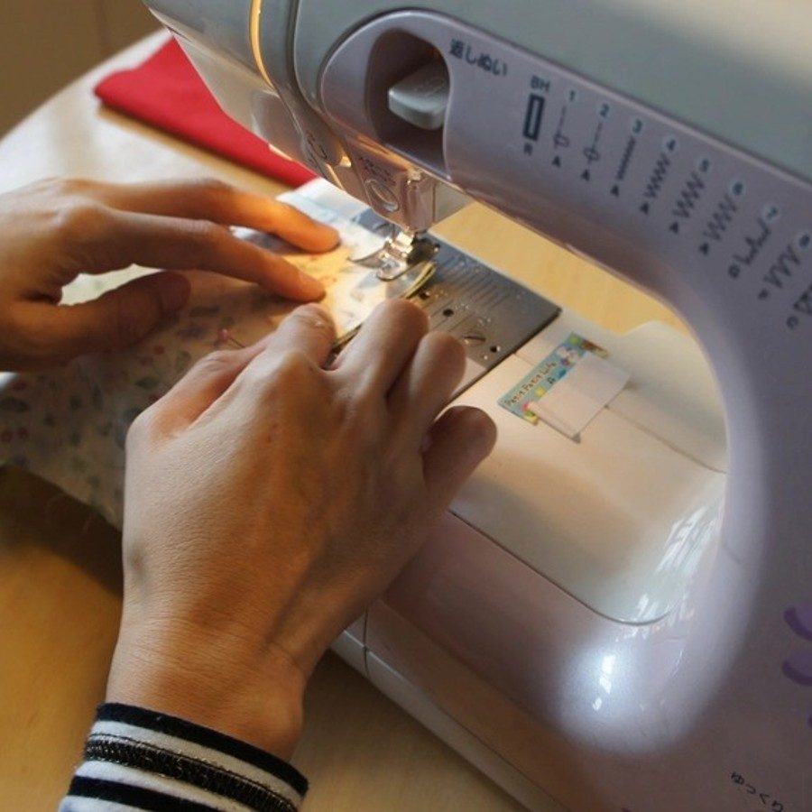 Empezamos con una máquina de coser y muchas ganas